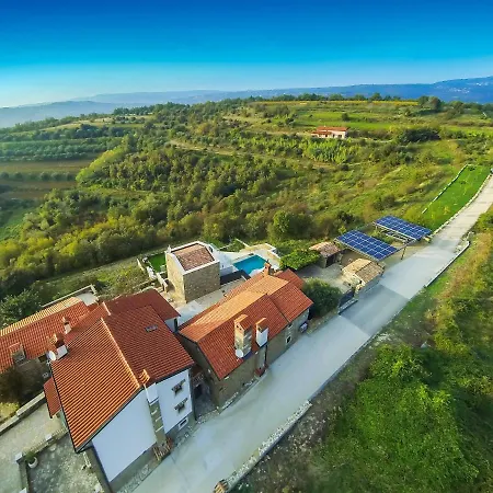 Monte Momjan
